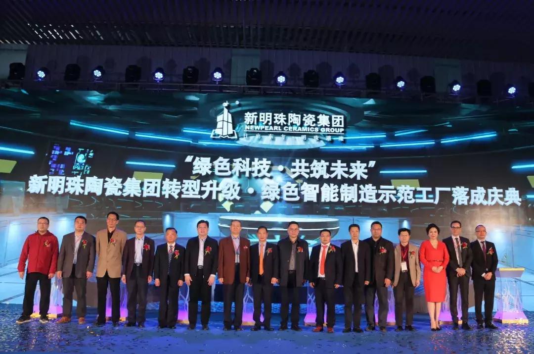 2025新澳门彩生肖走势,澳门彩生肖走势预测，探索未来的走向与奥秘（2025年展望）