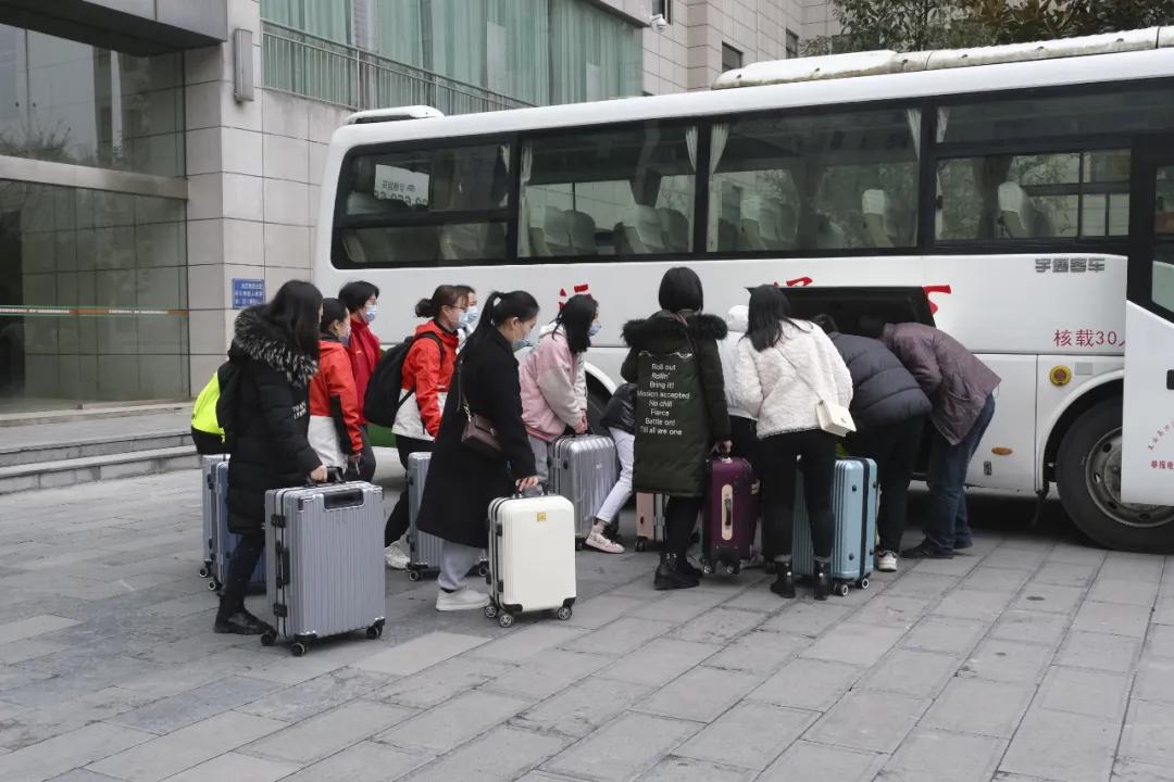 挂牌全篇澳门正版挂牌自动,澳门正版挂牌全自动系统，探索前沿科技与创新之路